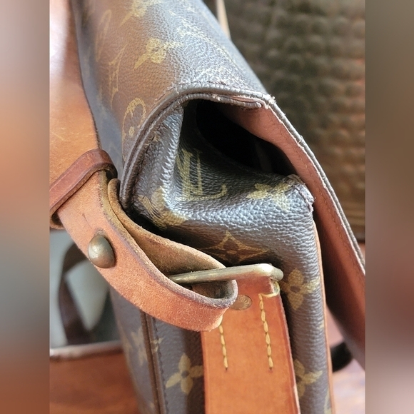 Auth Louis Vuitton Vintage 1986 Monogram Cartouchiere Crossbody Bag - Picture 14 of 16